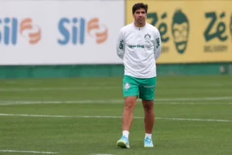 Abel Ferreira durante treino do Palmeiras