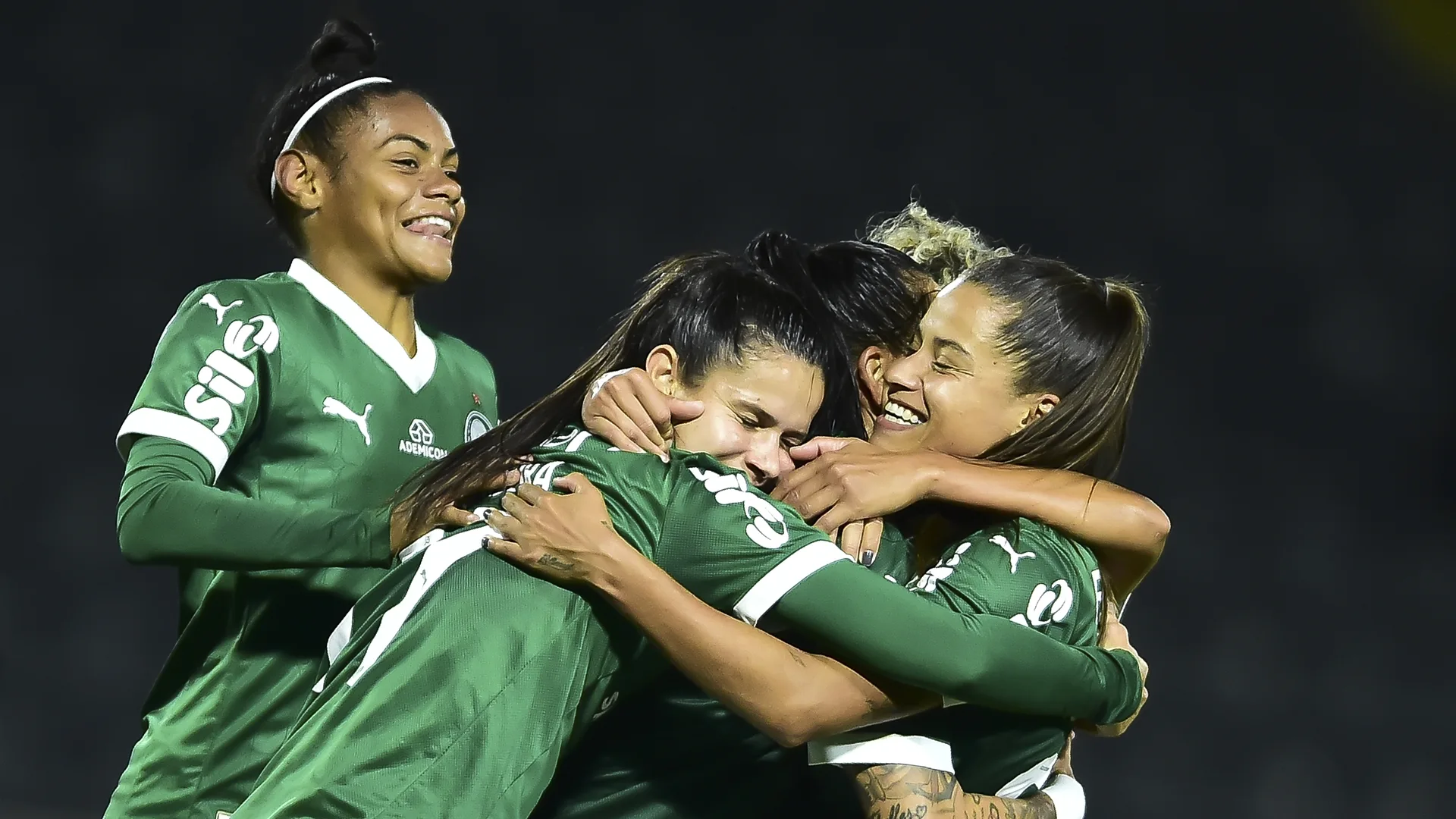 Palmeiras goleia o Sport por 5 a 0 e garantem vaga na semifinal da Copa do Brasil Feminina