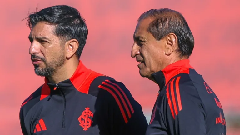 Ramón Díaz monta primeira escalação no Internacional e desagrada torcedores: “Não tem justificativa”