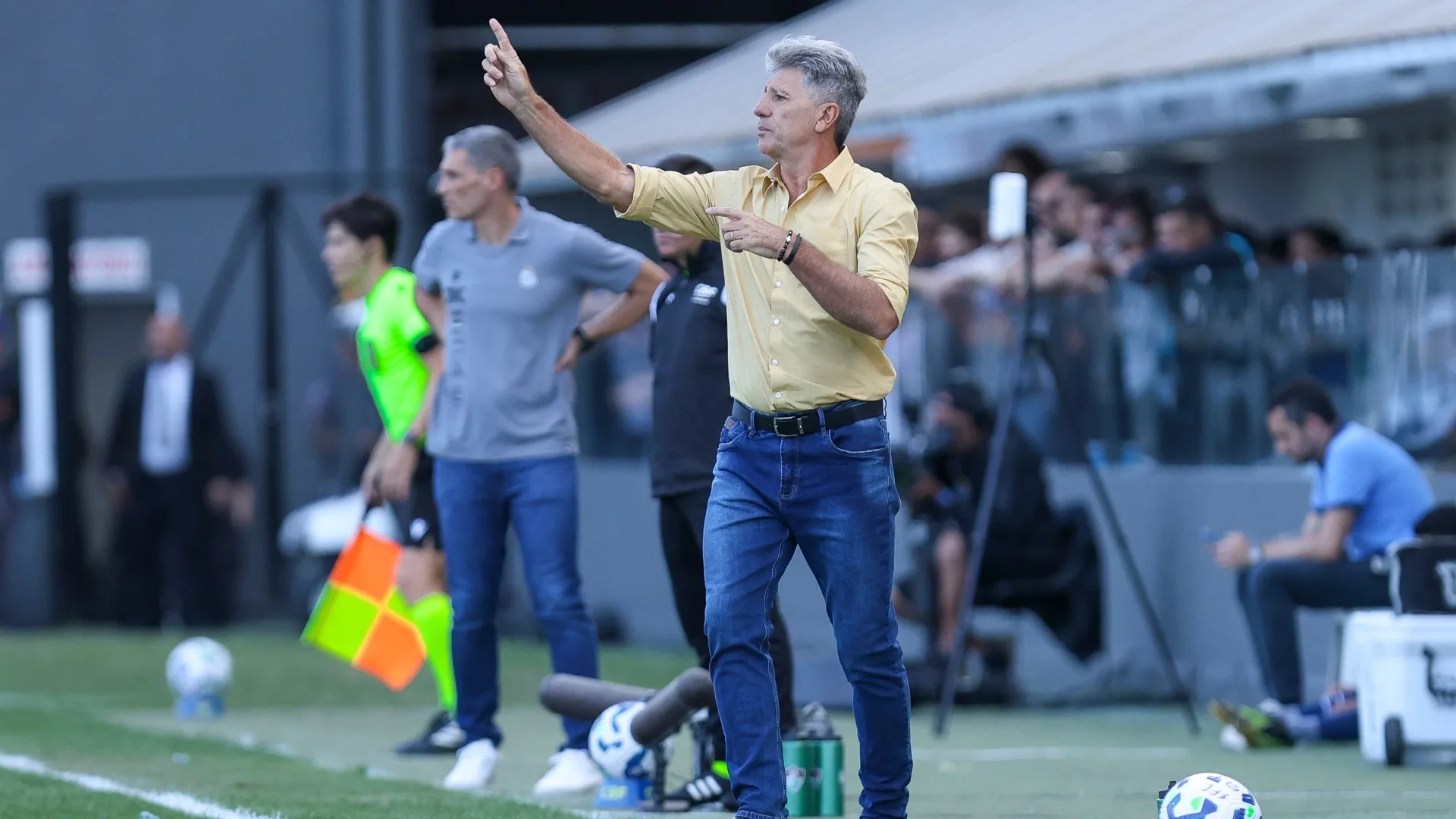 Renato Gaúcho tem dúvidas na escalação para Fluminense x Corinthians, mas conta com retorno de Canobbio pelo Brasileirão