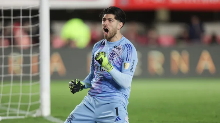 Filipe Luís revela pedido do goleiro Rossi em classificação nos pênaltis do Flamengo: “Eu errei antes”