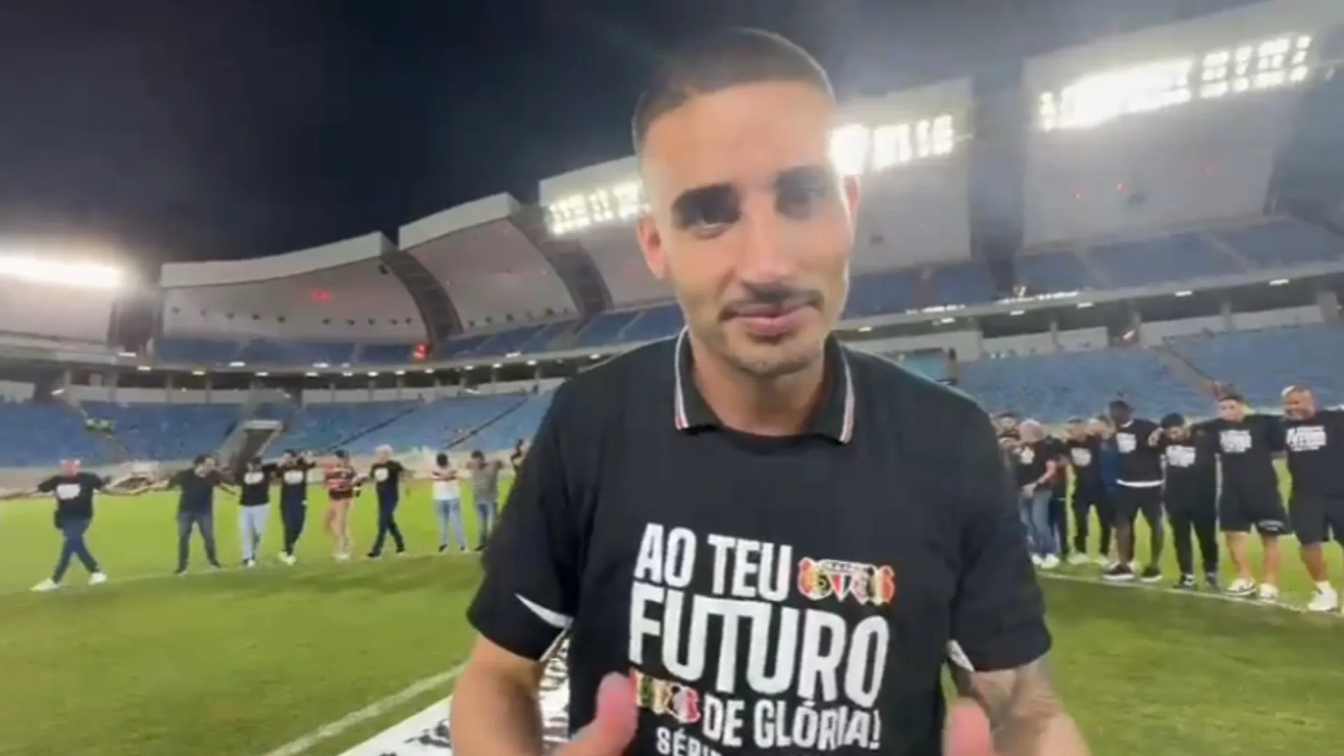 Santa Cruz sobe para Série C, mas torcedores barram empolgação de Thiago Galhardo: “Não contribuiu em nada”