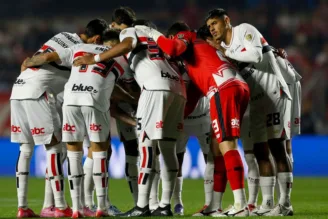 Jogadores do São Paulo, em partida da Libertadores
