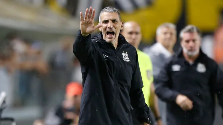 Sormani celebra vitória do Santos sobre o São Paulo e elogia Vojvoda: “Agora tem um técnico”