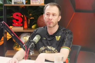 Tiago Leifert em entrevista para podcast
