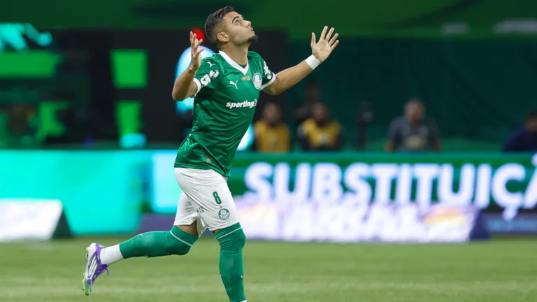 Torcedores do Palmeiras exaltam Andreas Pereira após dois gols contra o Fortaleza: “Lembra o Valdívia no auge”