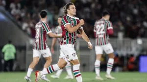 Torcedores reagem a pênalti de Michel Araújo em Fluminense x Bahia pela Copa do Brasil: “Acha que joga vôlei?”