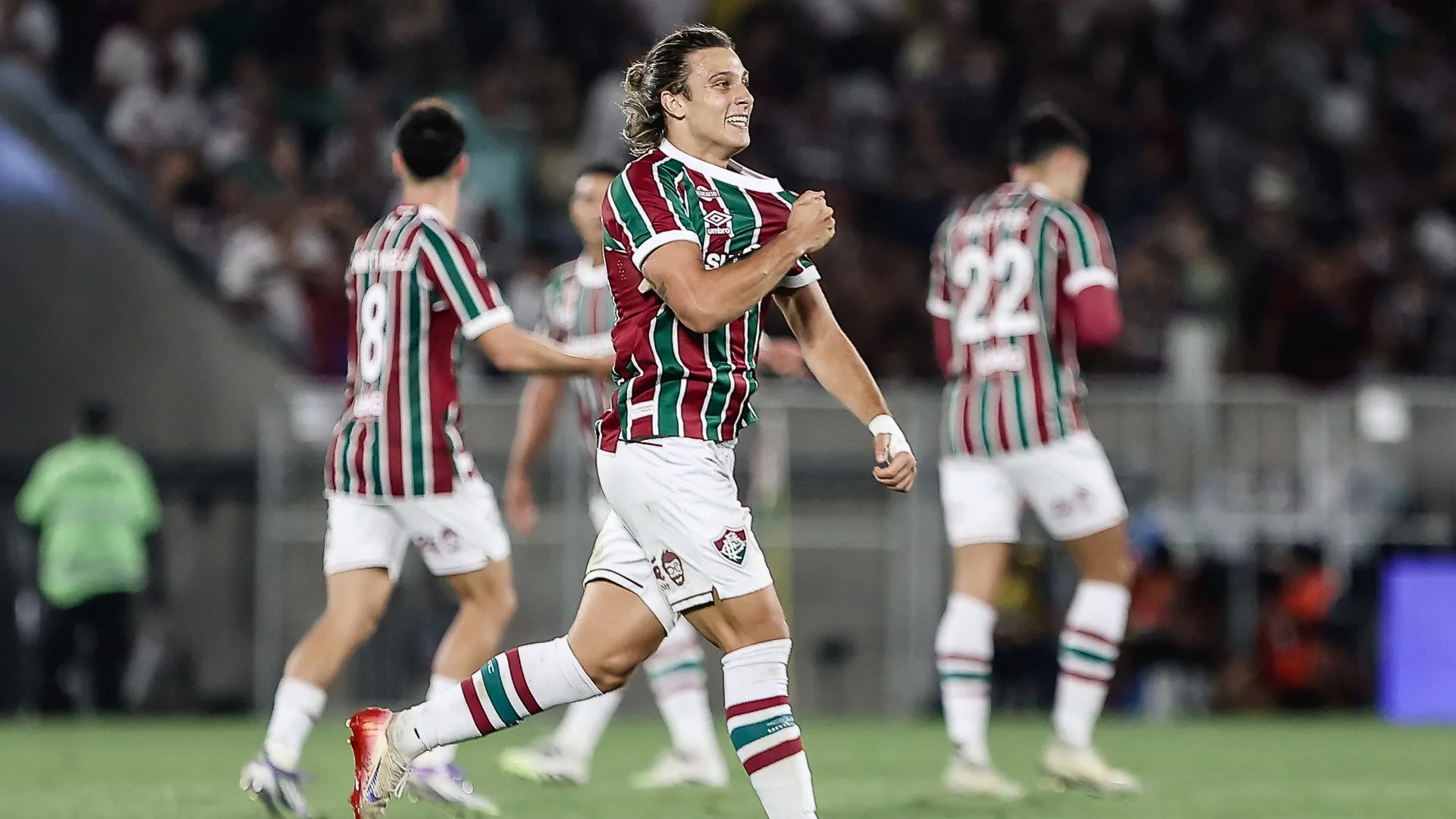 Torcedores reagem a pênalti de Michel Araújo em Fluminense x Bahia pela Copa do Brasil: “Acha que joga vôlei?”