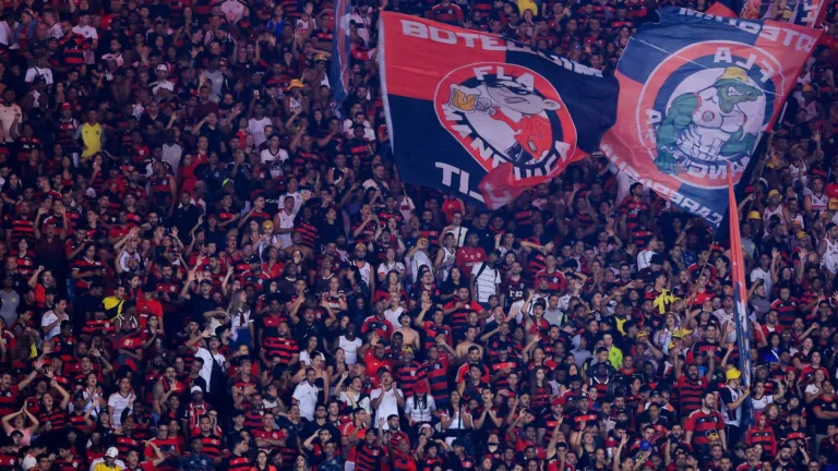 Rizek destaca privilégio do Flamengo na imprensa e torcedores rebatem com crises plantadas: “Gera bastante lucro”