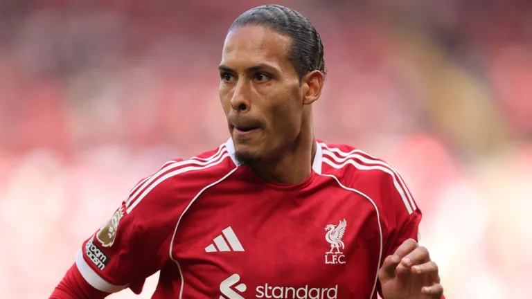 Van Dijk revela conversa com Depay sobre o Brasil e destaca Corinthians e Flamengo: “Torcida é incrível”