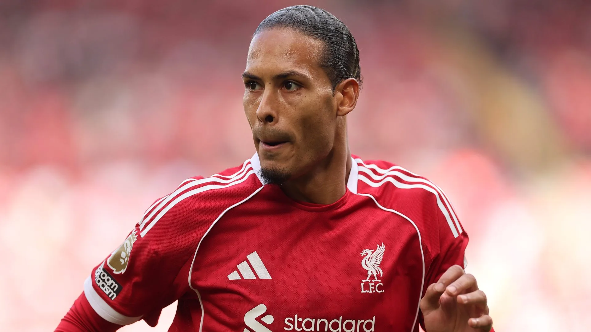 Van Dijk revela conversa com Depay sobre o Brasil e destaca Corinthians e Flamengo: “Torcida é incrível”