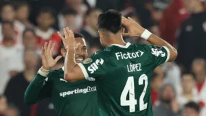 Zinho provoca Pascoal após vitória do Palmeiras e banca classificação na Libertadores: “Não vai perder em casa”