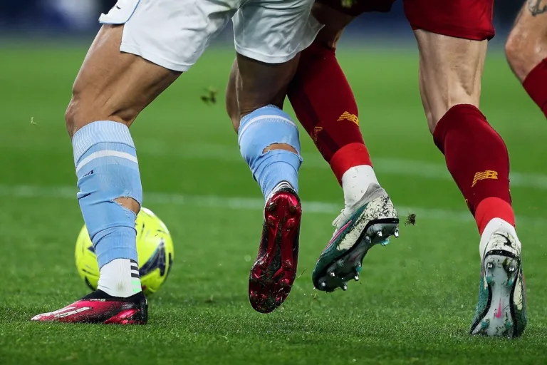 Futebol na TV hoje: veja o que vai ao ar em canais e streamings nesta sexta (24)