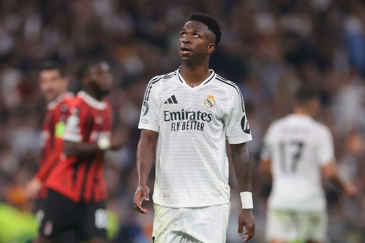 Vinícius Júnior se desculpa por reação no El Clásico, mas não cita Xabi Alonso