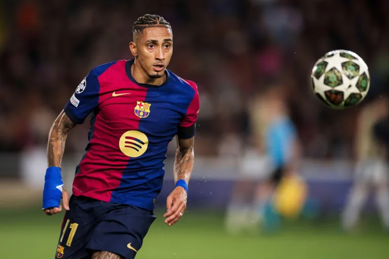 Raphinha vive um drama: está fora do El Clásico e pode perder mais tempo