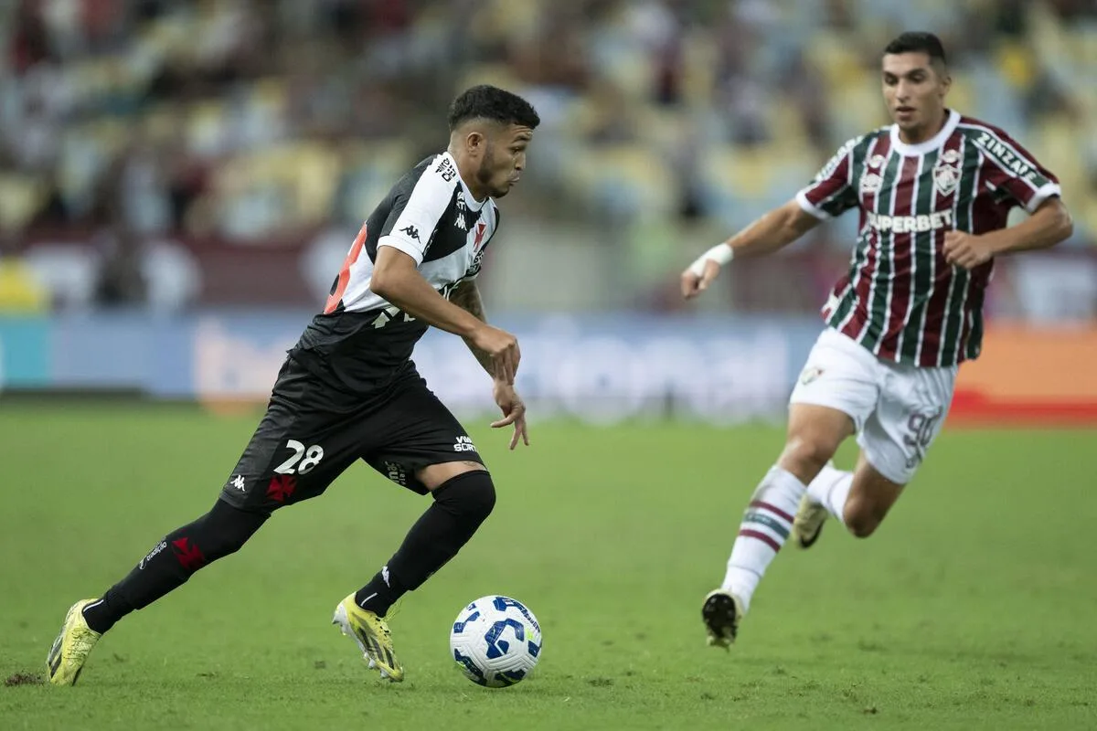 Veja o retrospecto recente de Vasco x Fluminense; Diniz tem desafio no clássico