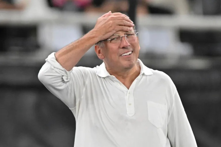 Textor diz que ninguém quis assumir o Botafogo após saída de Artur Jorge Textor diz que ninguém quis assumir o Botafogo após saída de Artur Jorge