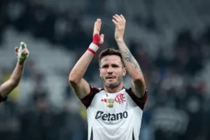 Filipe Luís testa mudanças no meio-campo e no ataque; veja provável escalação para a semi