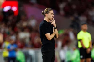 Filipe Luís critica início de jogo do Flamengo: ‘Entramos muito abaixo do que a partida pedia’