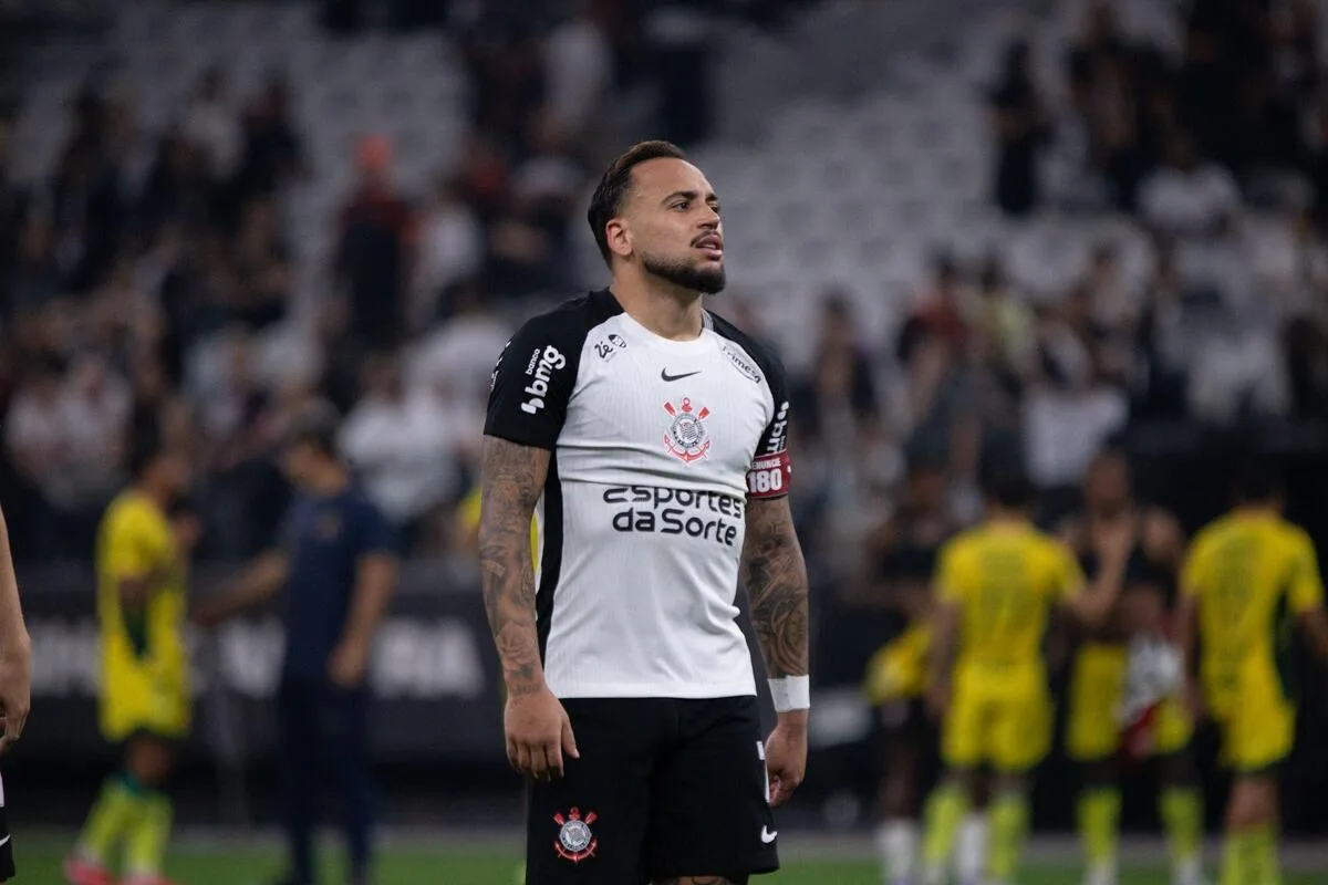 Corinthians notifica patrocinadora e busca receber o dobro com patrocínio máster