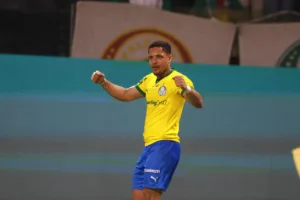 Palmeiras consegue acordo com o STJD e libera Vitor Roque para a reta final do Brasileirão