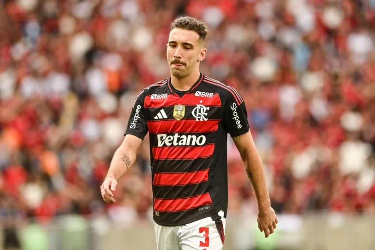 Léo Ortiz acelera recuperação para tentar jogar contra o Racing no Maracanã