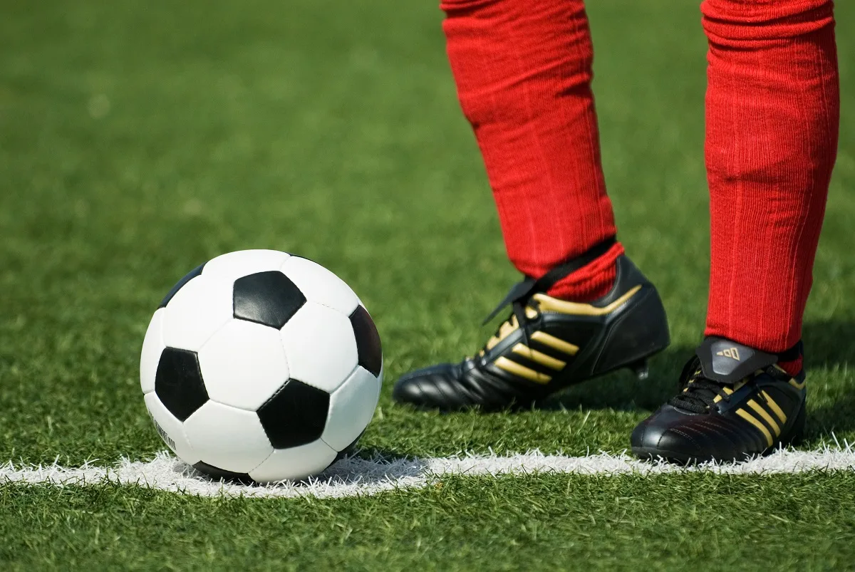 Futebol hoje na TV: Confira as atrações da segunda-feira (27)