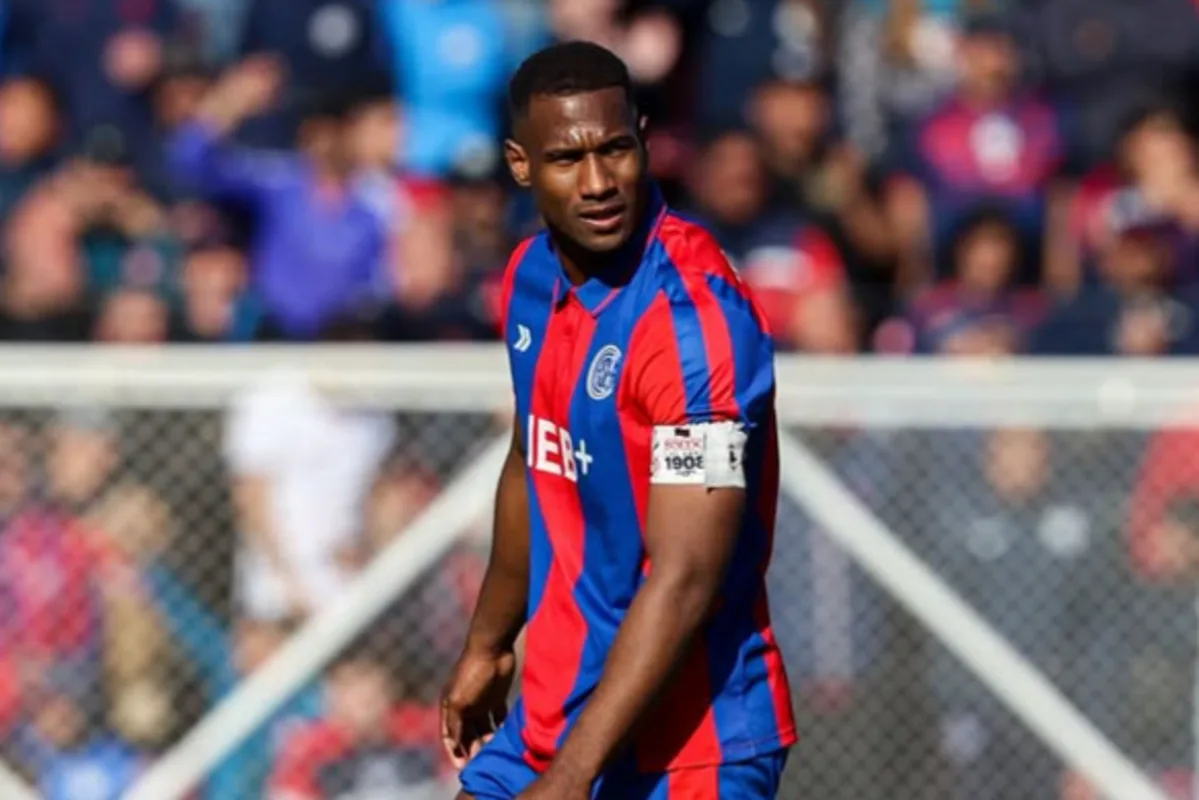 Botafogo tenta a contratação de zagueiro colombiano, diz site