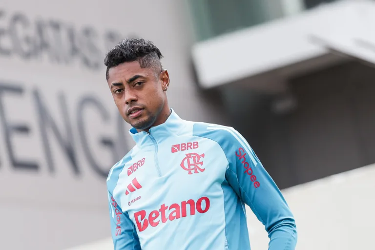 STJD retira suspensão de Bruno Henrique, que poderá jogar pelo Flamengo no Brasileirão