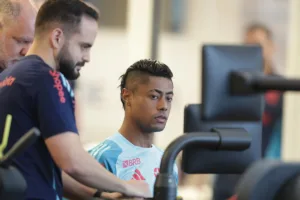 Bruno Henrique volta ao STJD nesta semana com risco de pena maior ou chance de absolvição