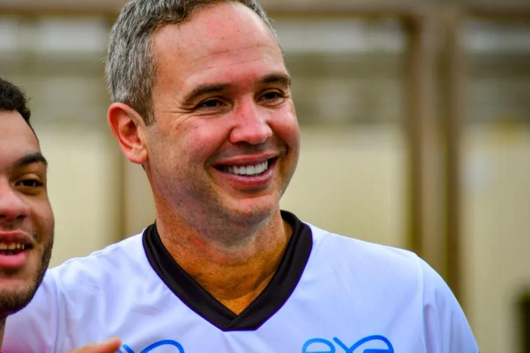 Comentarista Caio Ribeiro diz que Neymar está fora da Copa do Mundo e faz pedido