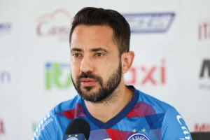 Everton Ribeiro revela choro ao descobrir que tinha câncer: ‘Assustador’