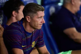 Lewandowski no banco do Barcelona