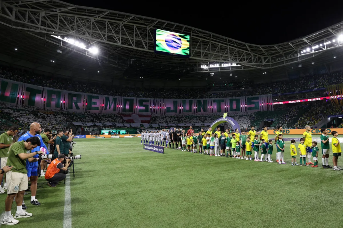 Palmeiras pode sofrer punição? Ação após garrafa arremessada ajuda clube no STJD