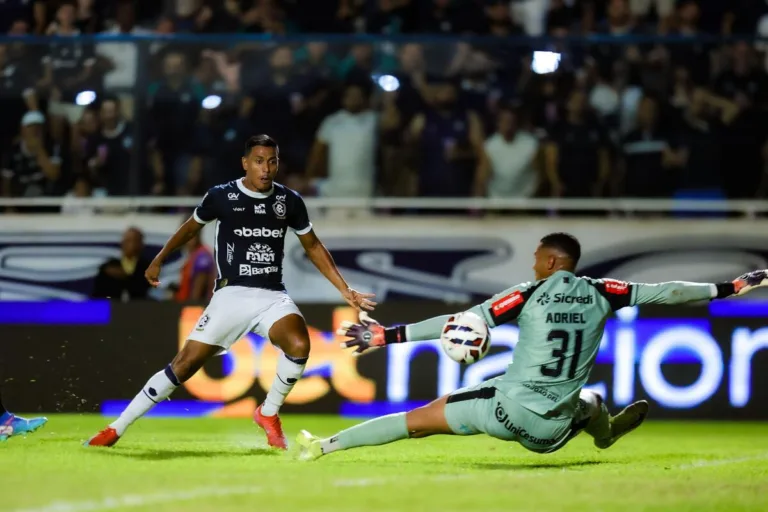Artilheiro da Série B lamenta passagem curta pelo Flamengo