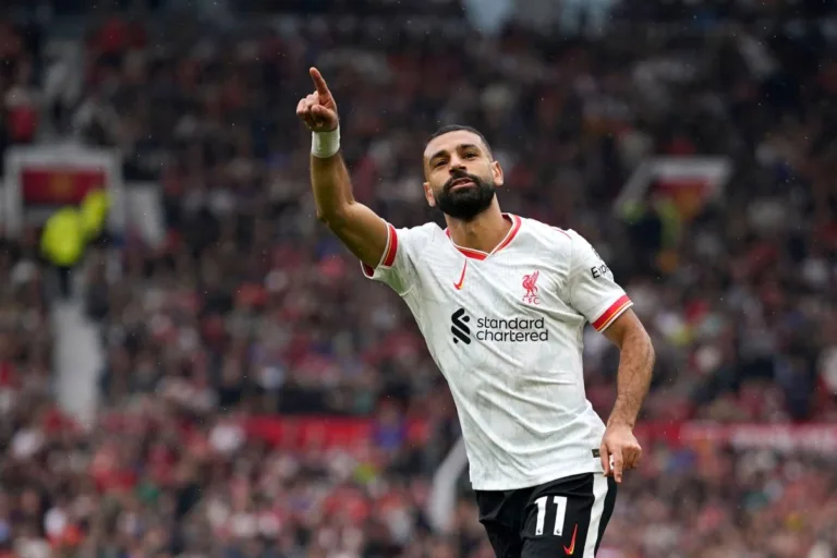 Liverpool acumula goleadas históricas sobre o Manchester United nos últimos anos