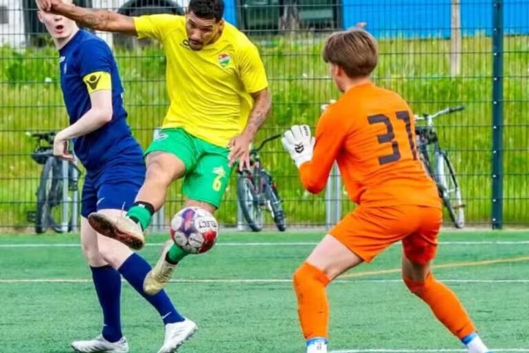 Brasileiro marca sete gols na Finlândia e sai de campo preso acusado de manipulação