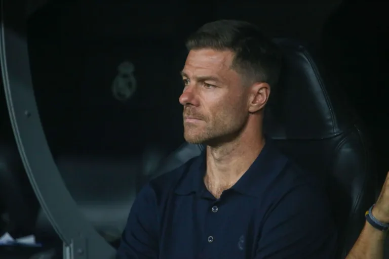 Florentino Pérez perde a paciência com Xabi Alonso e Real Madrid pode demití-lo