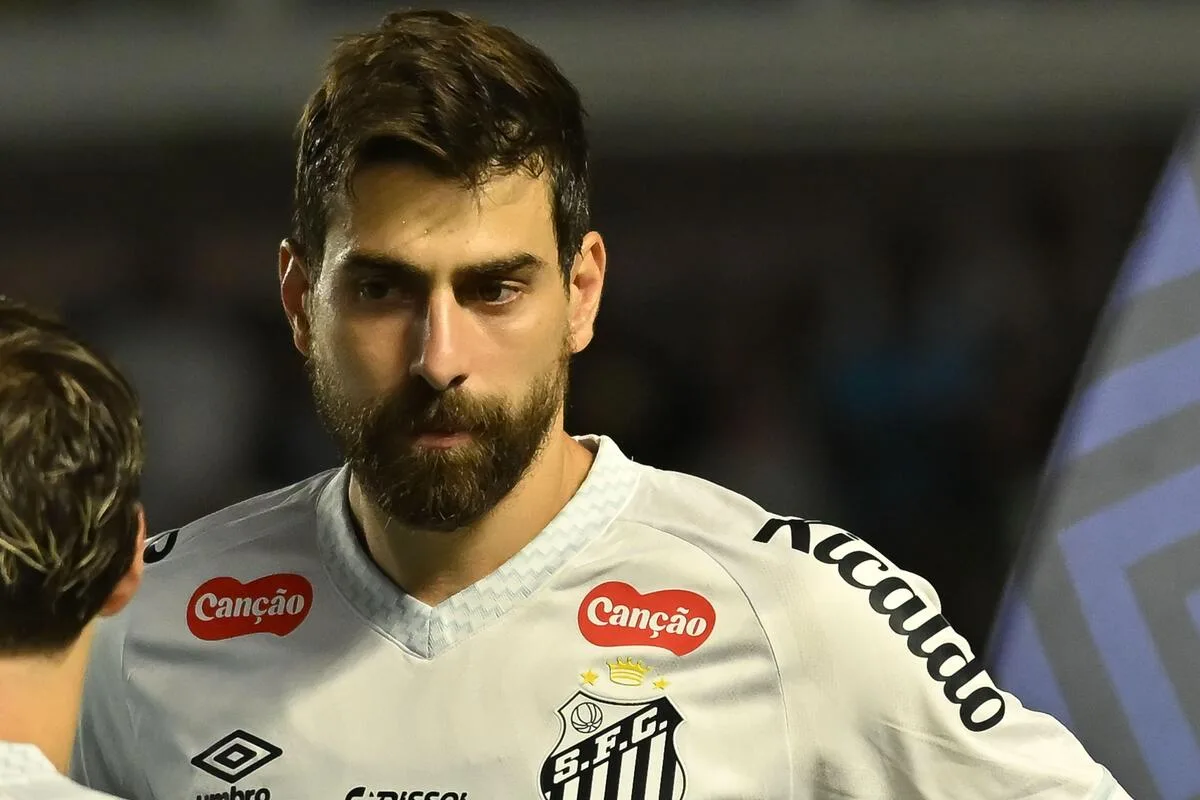 Luan Peres dá detalhes sobre volta de Neymar no Santos