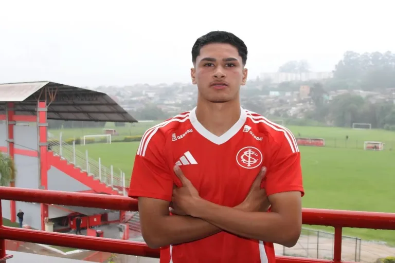 Chelsea observa jovem promessa do Internacional de apenas 16 anos