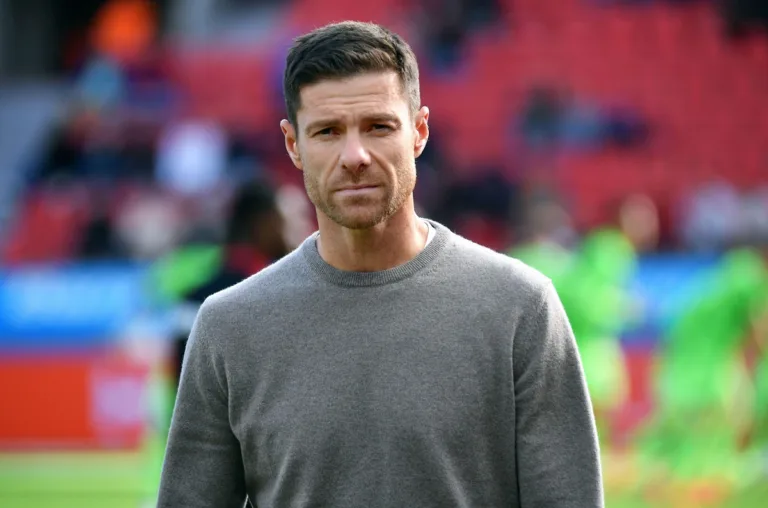 Real Madrid sonha com velho conhecido para suceder Xabi Alonso; Florentino aprova