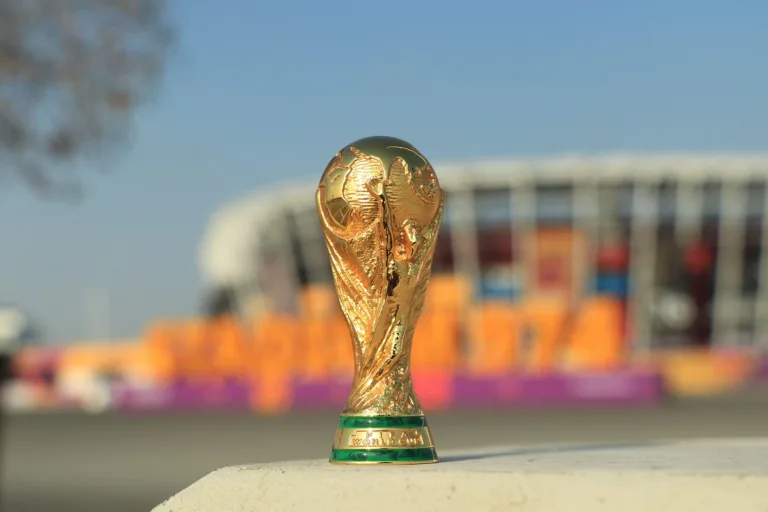 Futebol na TV hoje: Terça-feira (18) definirá últimas vagas na Copa do Mundo