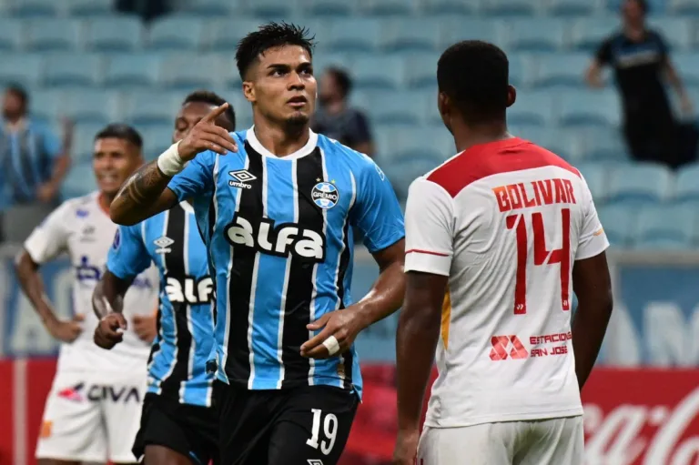 Grêmio sofre transfer ban e fica impedido de registrar jogadores