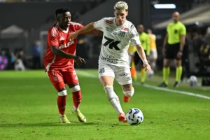 Futebol na TV hoje: confira as atrações em canais e streaming nesta segunda-feira (24)