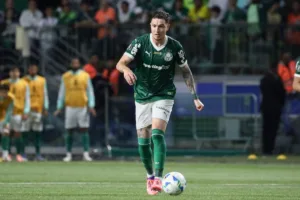 Com a volta de Aníbal Moreno, Abel Ferreira já sabe como escalar o Palmeiras contra o Mirassol