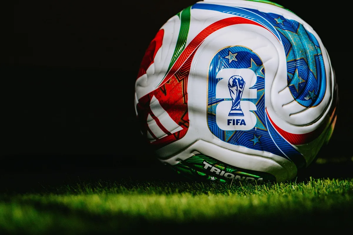 Futebol na TV hoje: quinta-feira (13) tem duelos cruciais pelas Eliminatórias da Copa