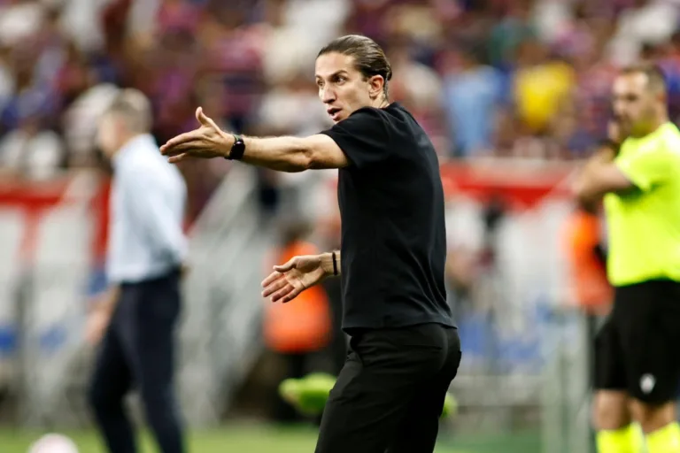 Flamengo: Filipe Luís não garante volta de Pedro na final da Libertadores contra o Palmeiras