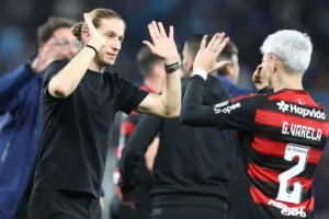 Flamengo: Varela afirma que seria melhor pegar a LDU na decisão da Libertadores