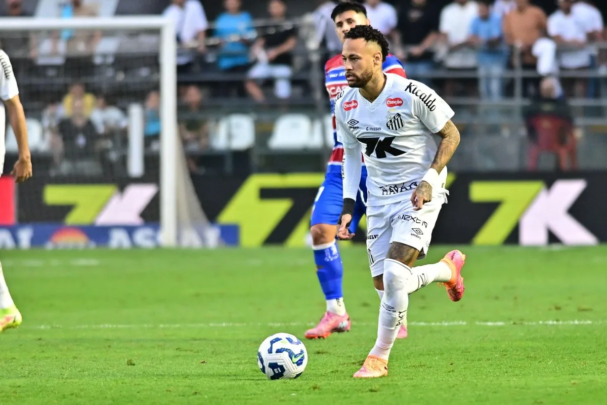 Presidente do Fluminense dá recado sobre interesse por Neymar para 2026