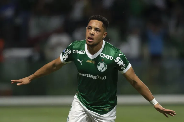 Flamengo tropeça e Palmeiras dispara na liderança; veja as novas odds do Brasileirão